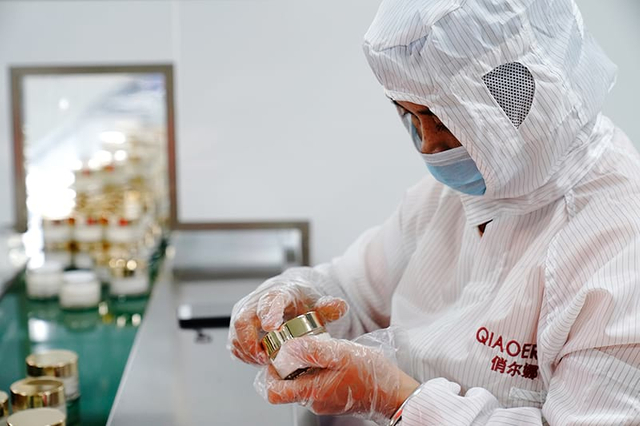 Blister packing machine for toothpaste tablets private label